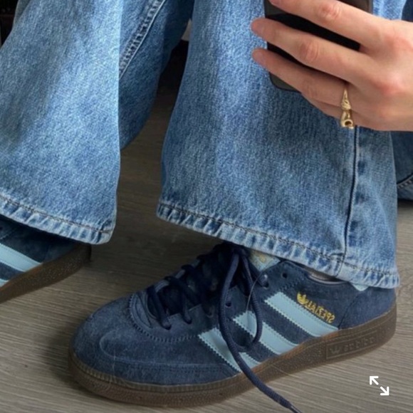 ADIDAS - Picture 5 of 6